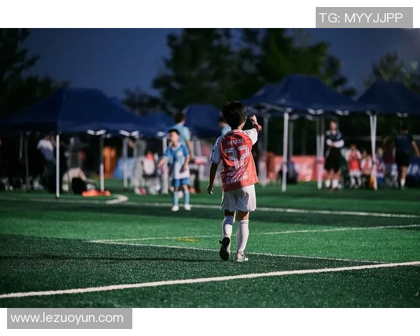 半秃顶的足球明星如何在绿茵场上重拾自信与风采