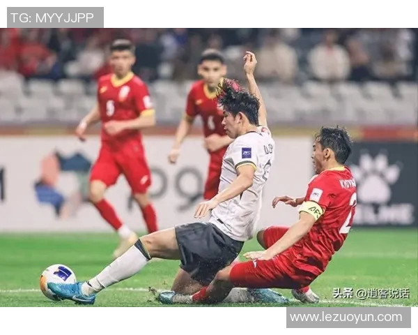 足球明星因场外冲突与他人发生激烈争执引发媒体热议与球迷关注